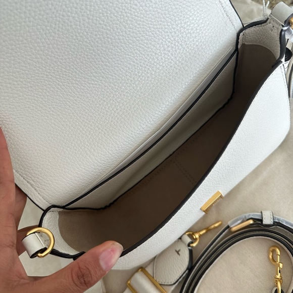 New Tory Burch Thea web flap crossbody ivory  double strap/ no tassle on the bag - Picture 11 of 13